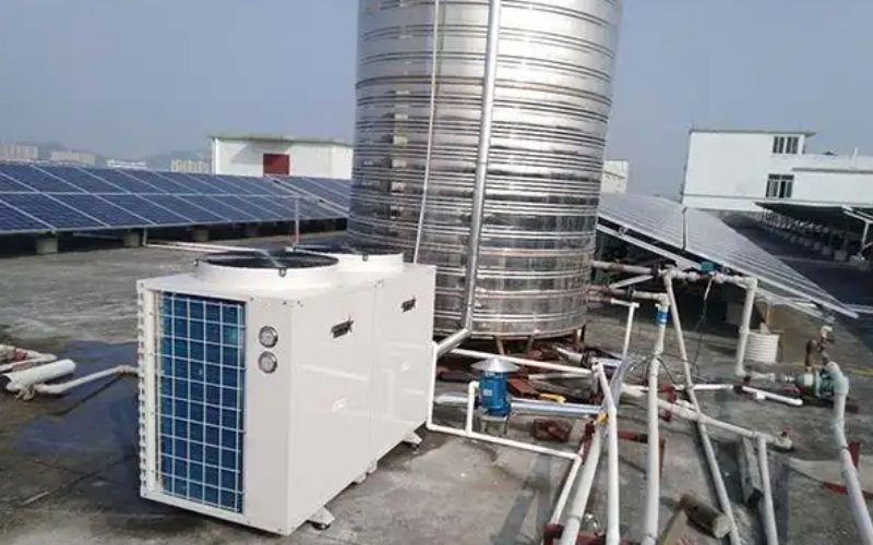 Bơm nhiệt thương mại kết hợp với năng lượng mặt trời