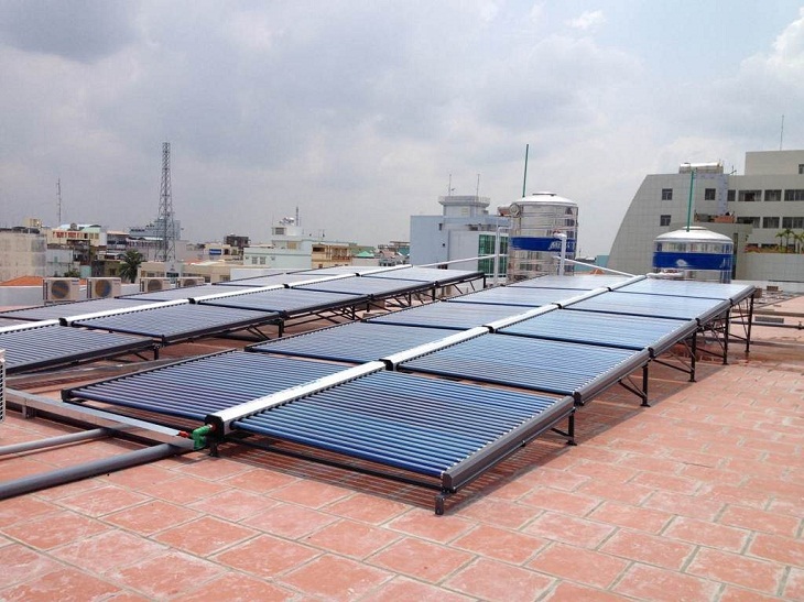 Máy nước nóng năng lượng mặt trời ống dầu