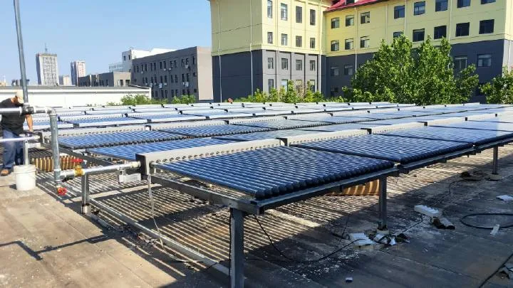 Bố trí các dãy thu nhiệt cho hệ thống nước nóng tại nhà máy vận hành nhiều ca